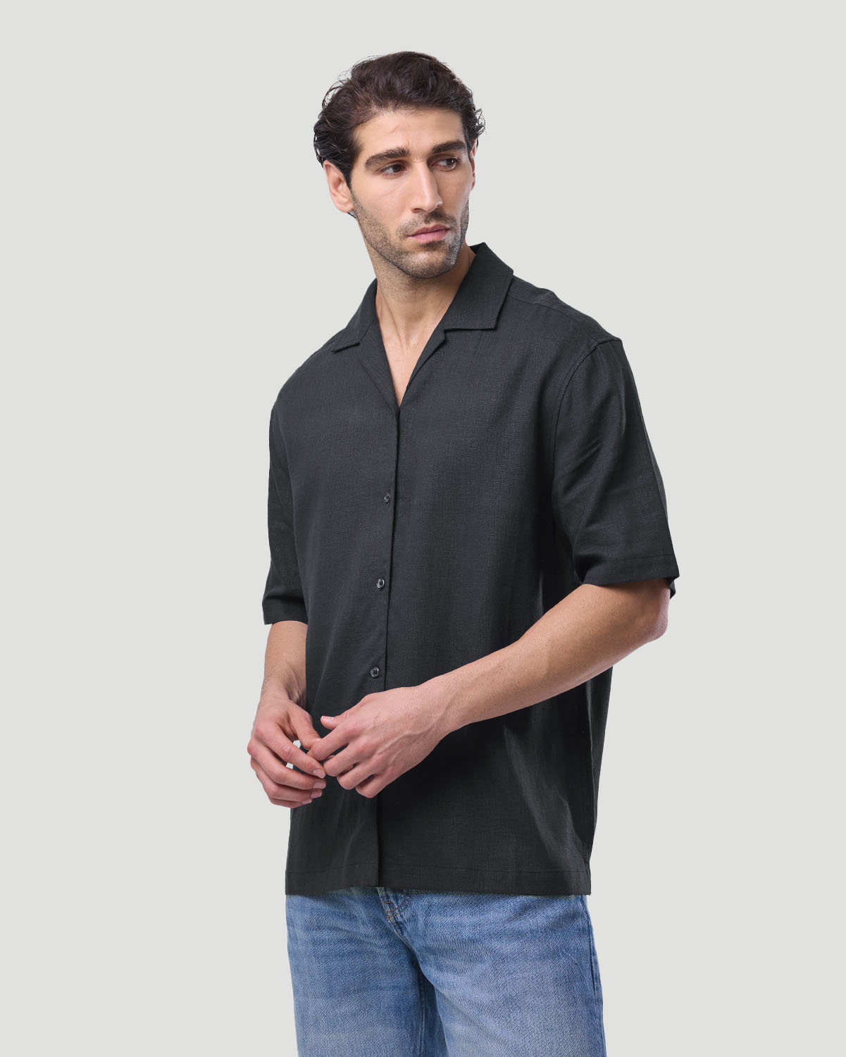 Men's Resort Shirt - Jet Black image number 3