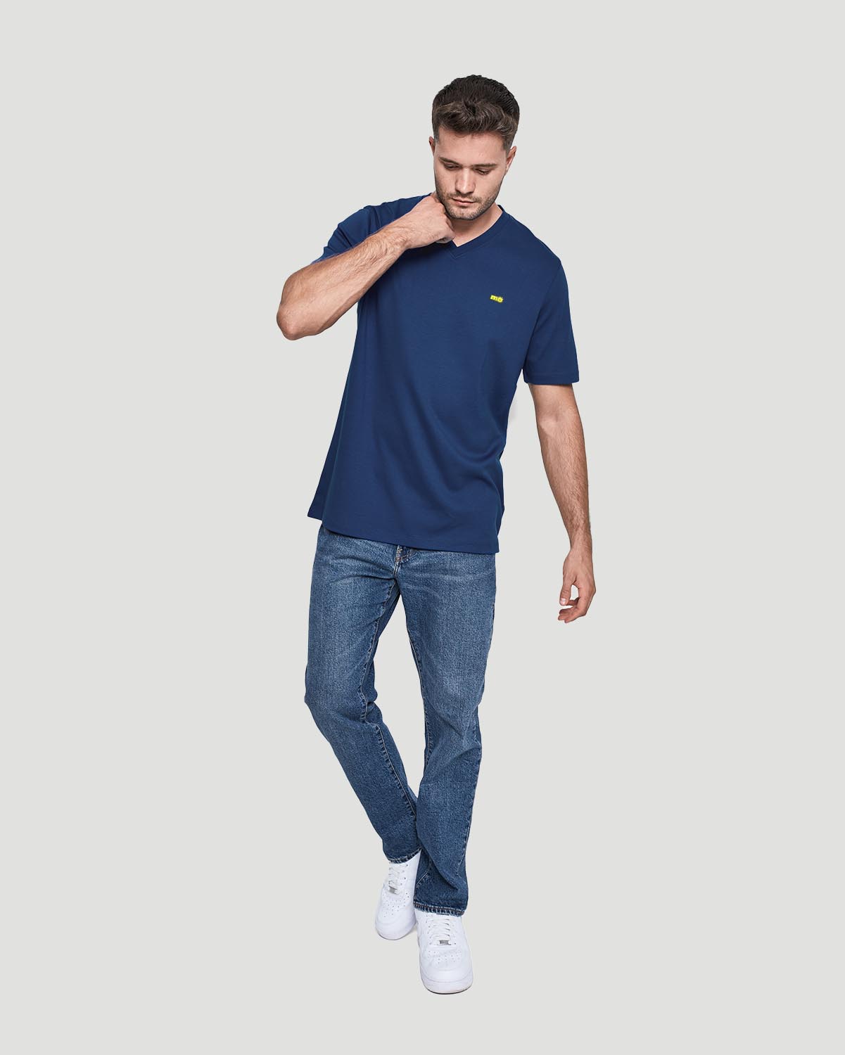 Men's V-neck T-shirt - Navy image number 1