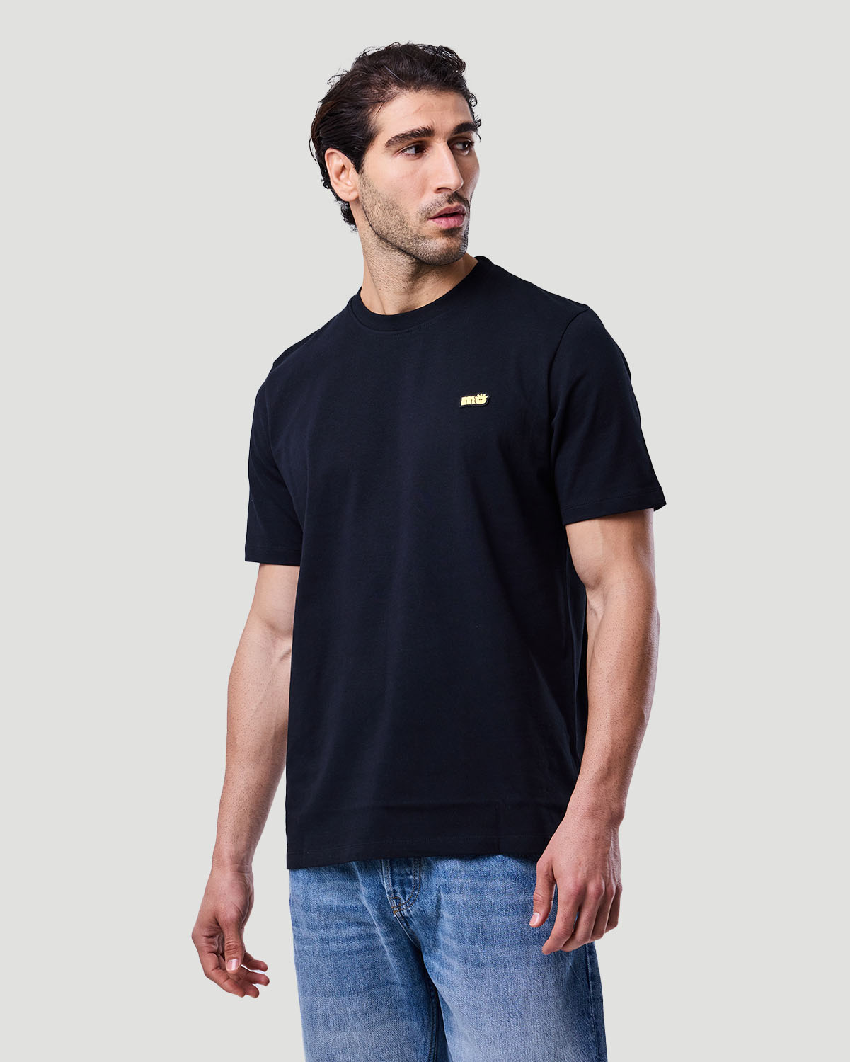 Men's Essentials T-shirt - Jet Black image number 3