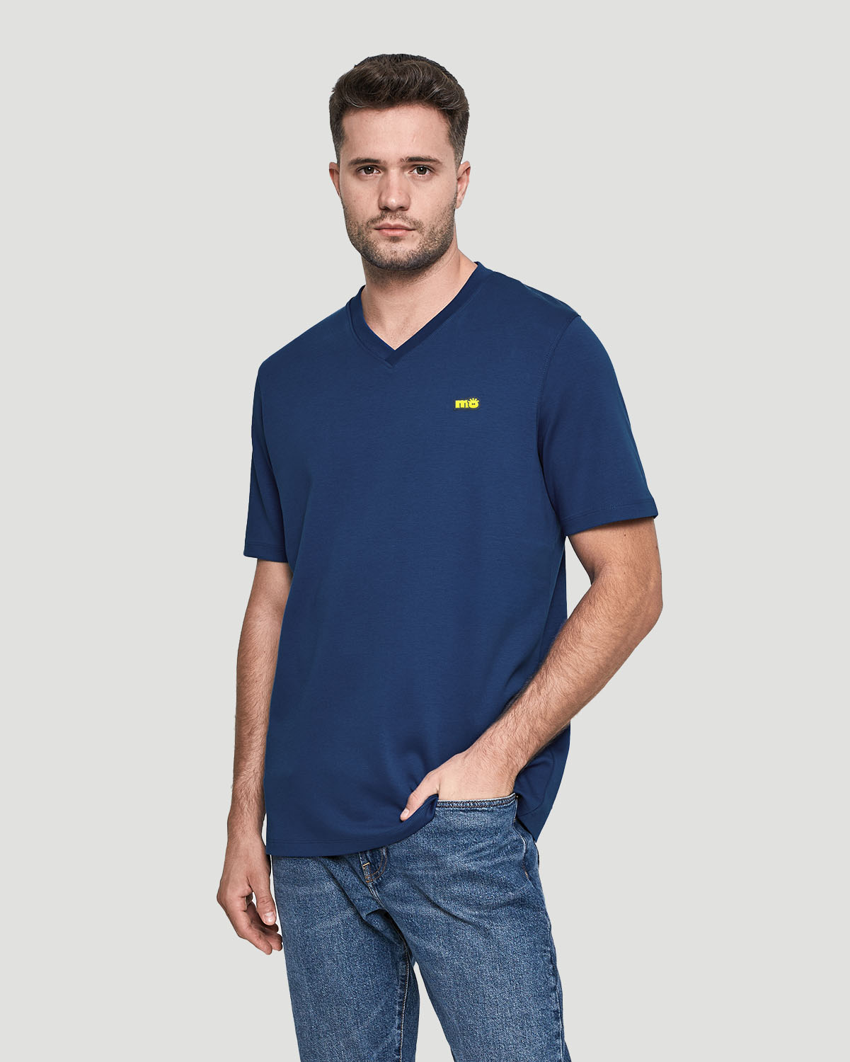 Men's V-neck T-shirt - Navy image number 0
