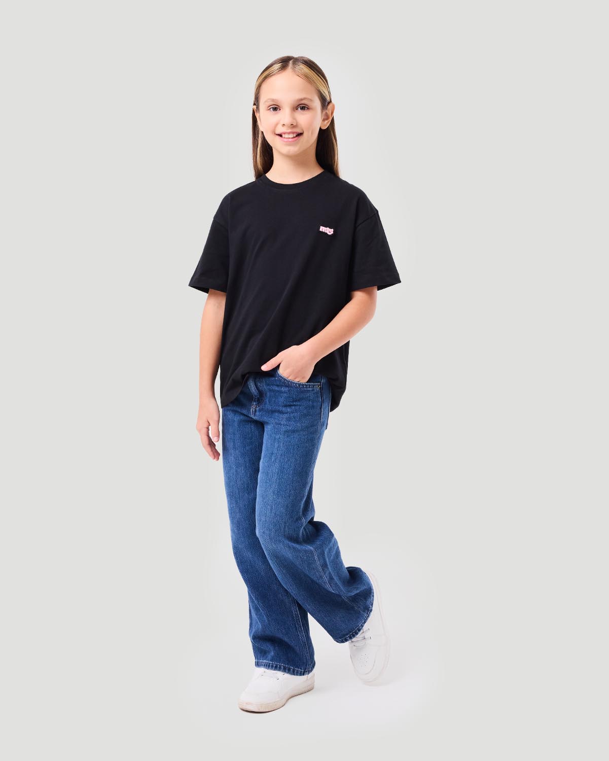 Girl's T-shirt - Jet Black image number 1