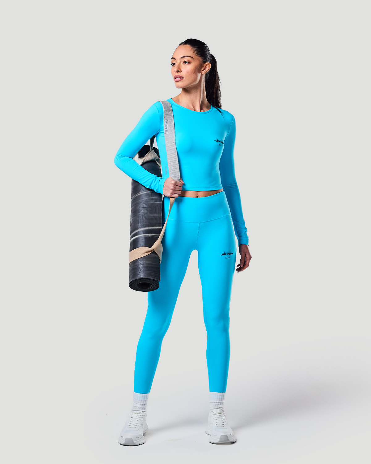 Long Sleeve Crop Top - Blue Atoll image number 3